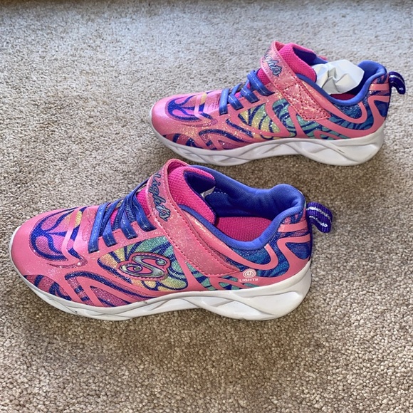 Sketchers slip on sneakers, wild metallic pink/purple pattern, size 2 youth - Picture 4 of 9